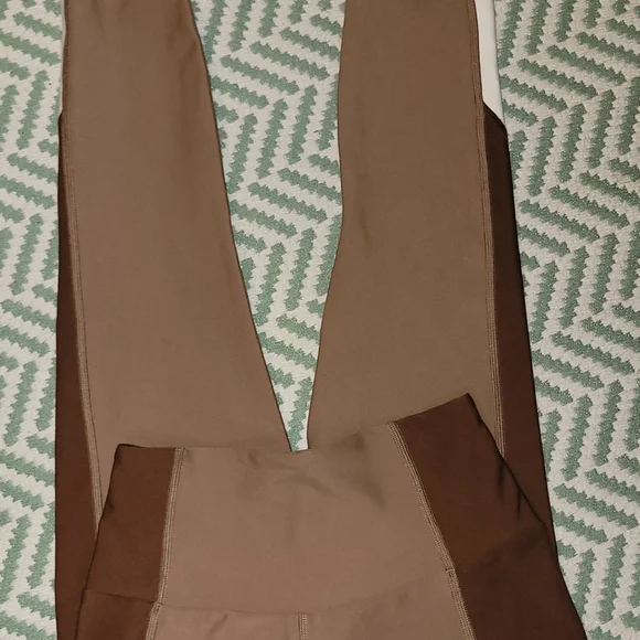 Abercrombie & Fitch YPB ScultLUX 7/8 High Waisted Leggings XS NWOT - Picture 4 of 7